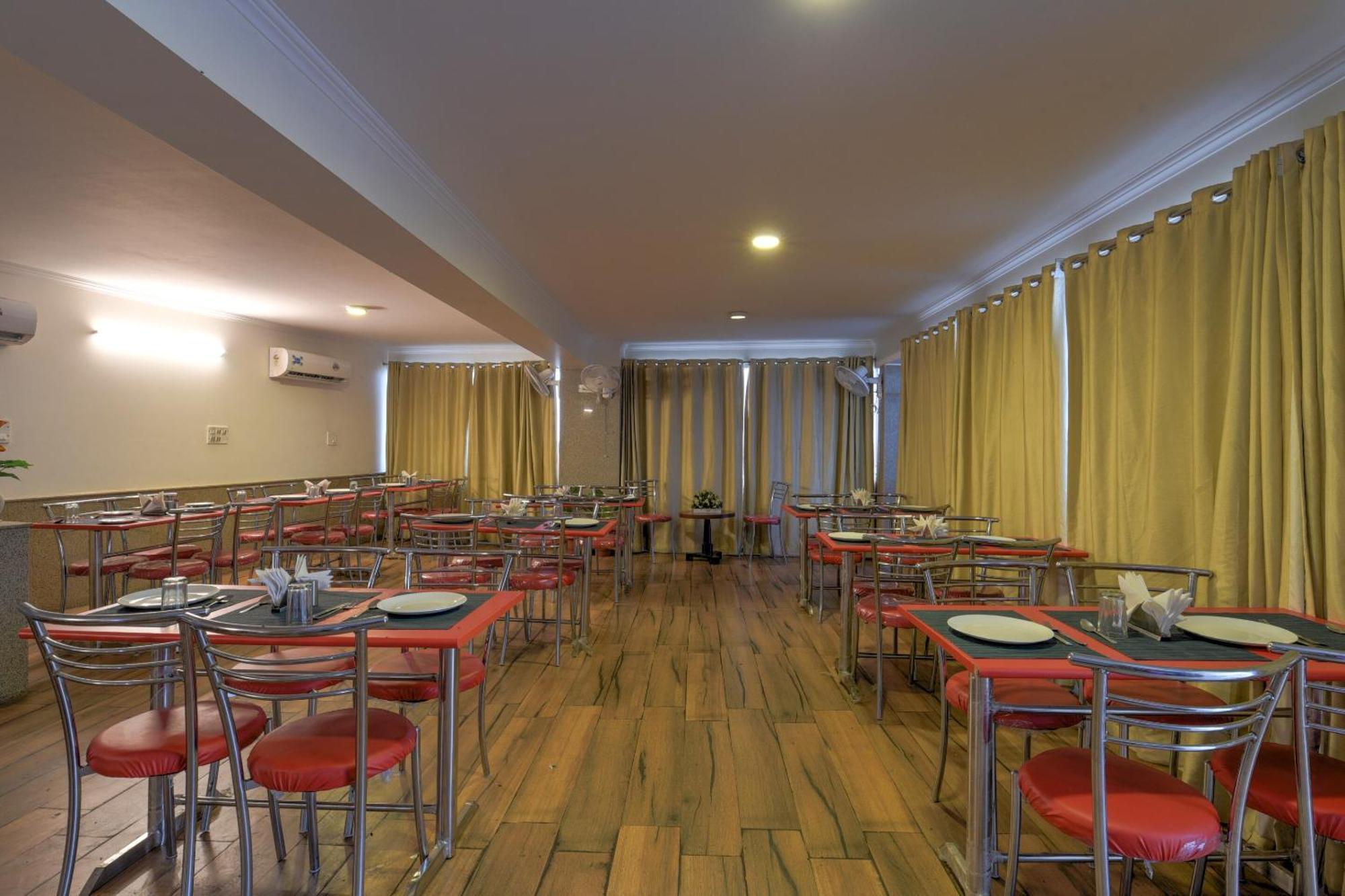 Airport Hotel Mahal New Delhi Eksteriør billede