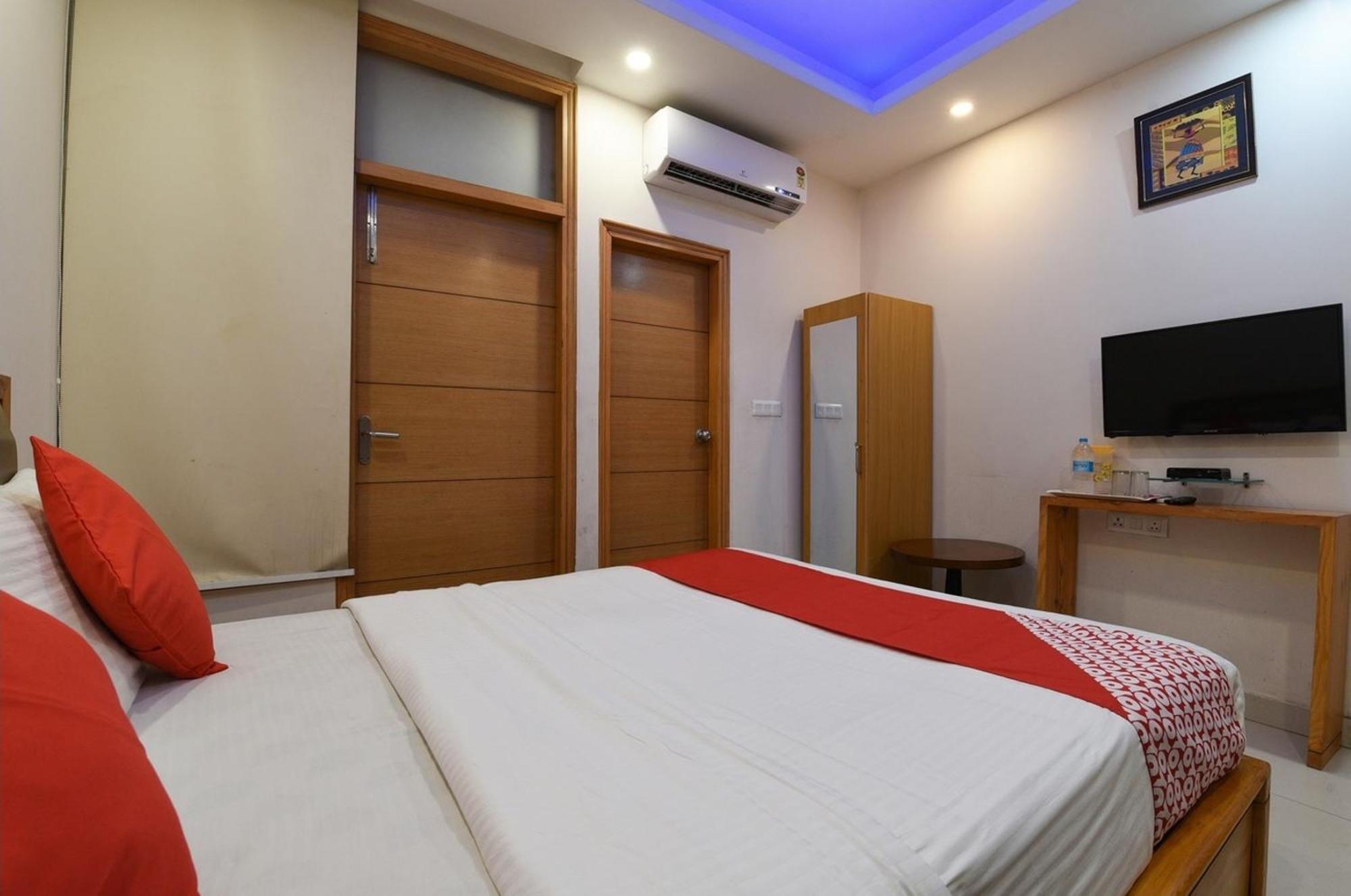 Airport Hotel Mahal New Delhi Eksteriør billede