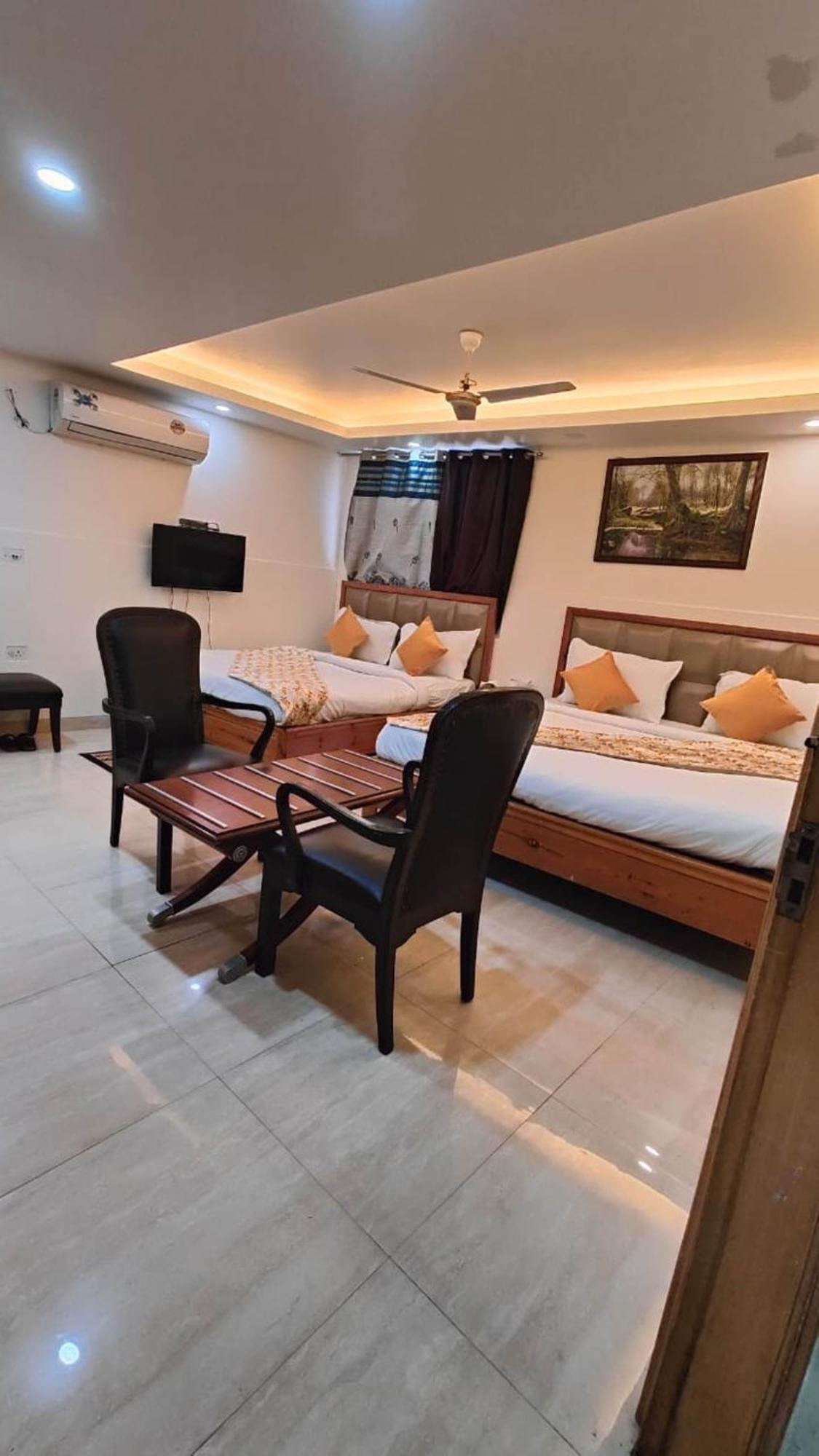 Airport Hotel Mahal New Delhi Eksteriør billede