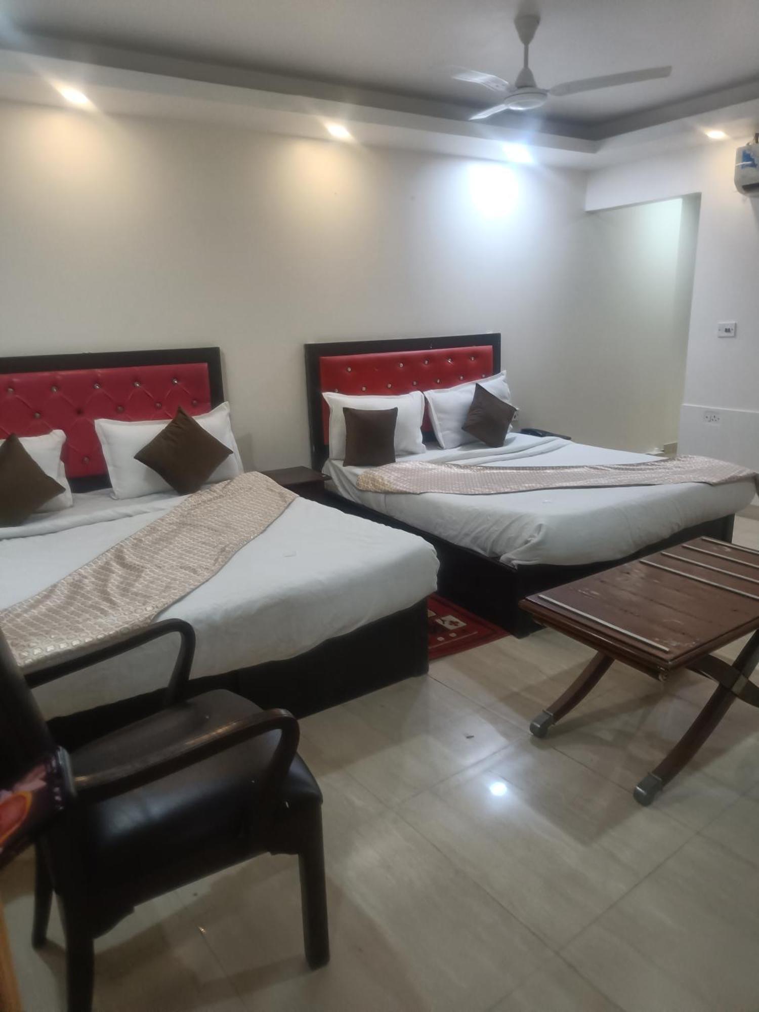 Airport Hotel Mahal New Delhi Eksteriør billede