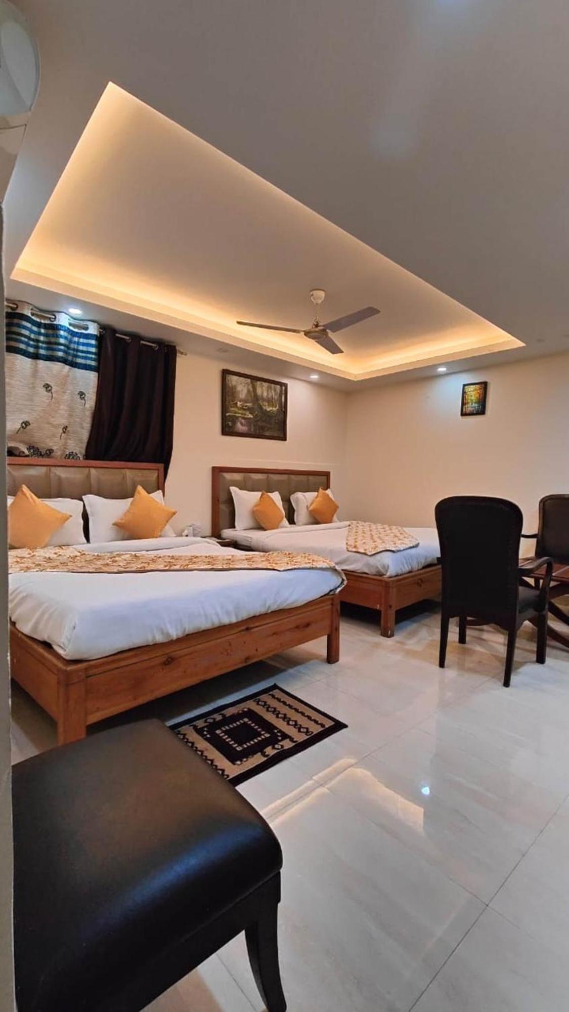 Airport Hotel Mahal New Delhi Eksteriør billede