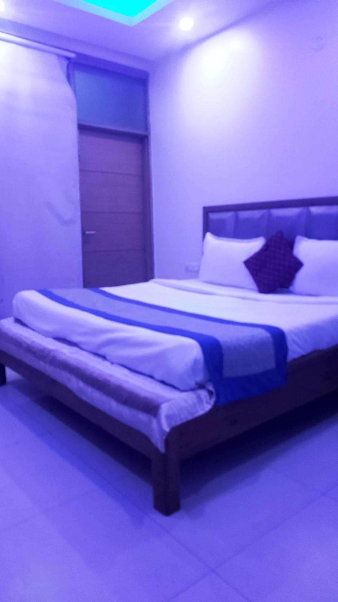 Airport Hotel Mahal New Delhi Eksteriør billede