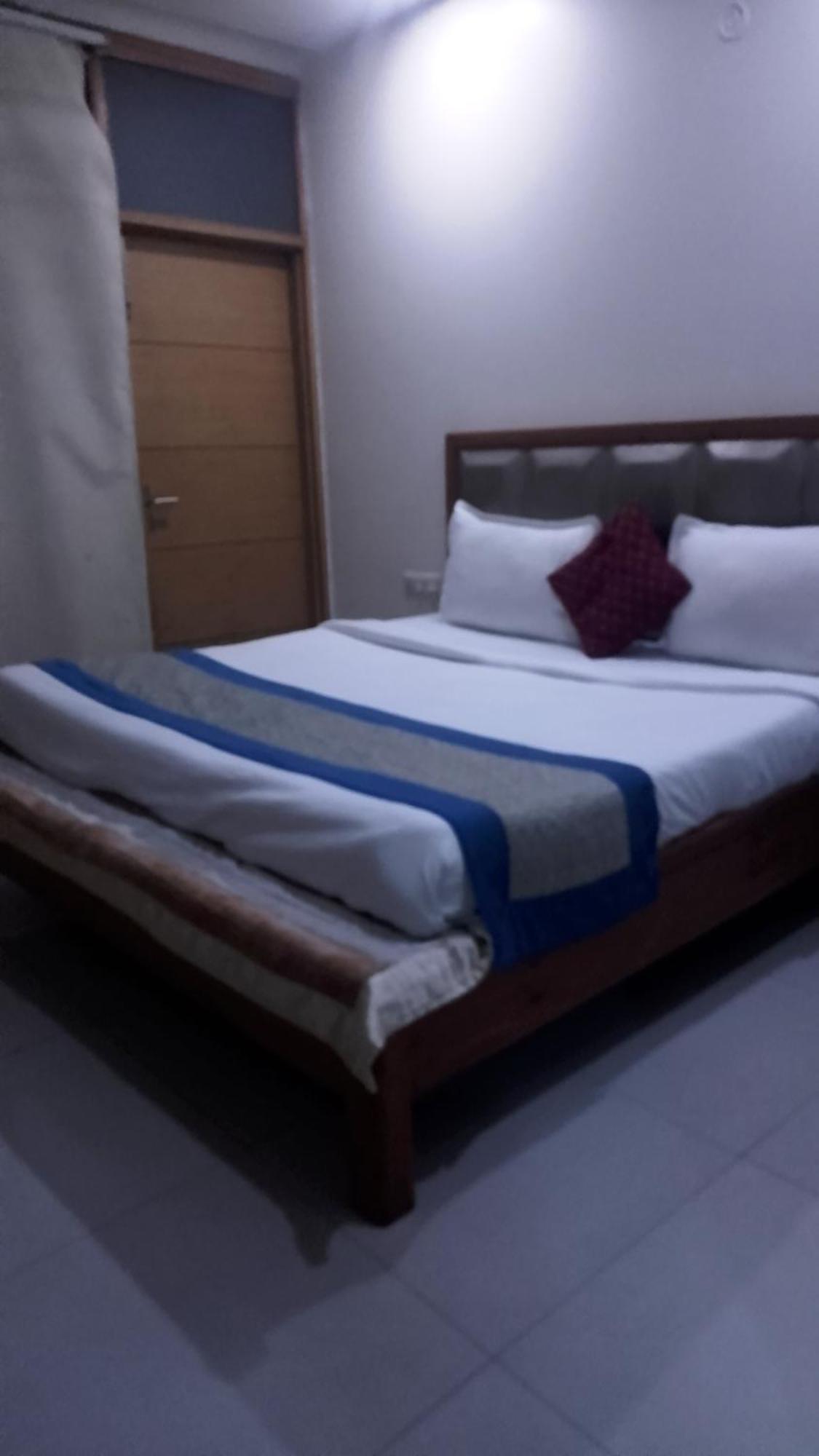 Airport Hotel Mahal New Delhi Eksteriør billede