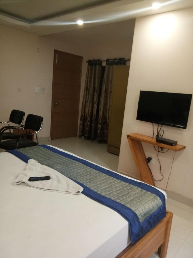 Airport Hotel Mahal New Delhi Eksteriør billede