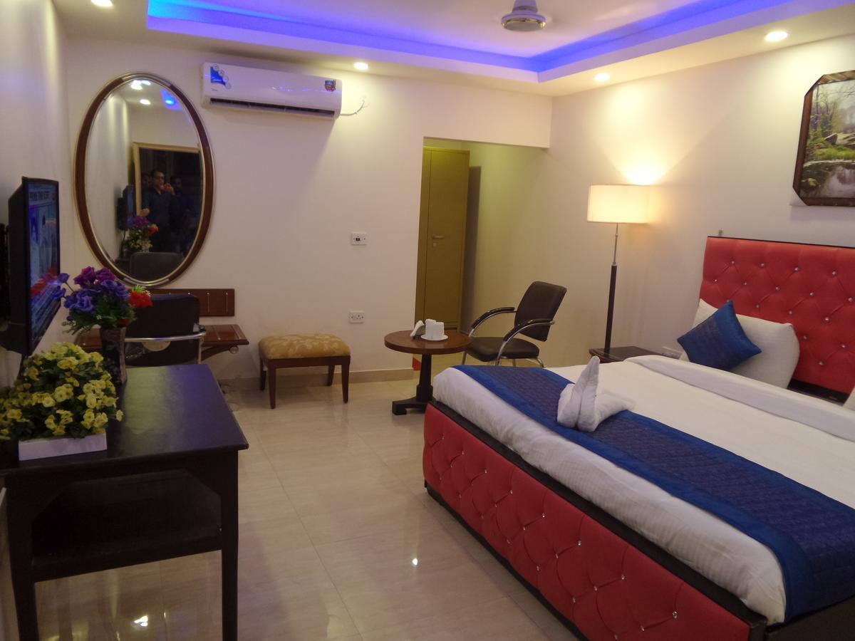 Airport Hotel Mahal New Delhi Eksteriør billede